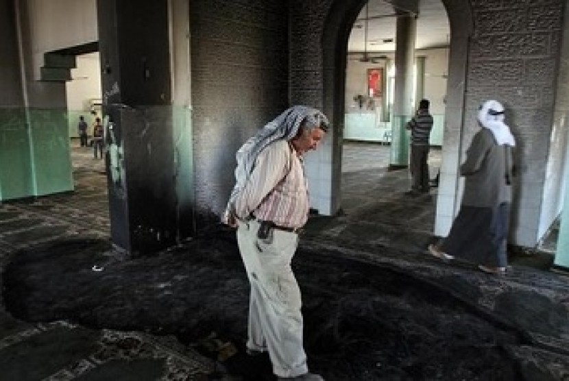 Masjid Palestina yang Dibakar