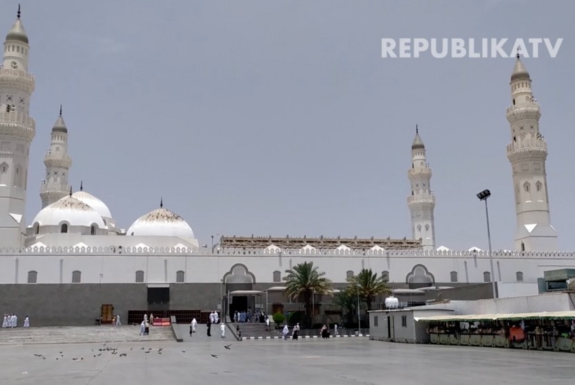 Masjid Quba merupakan masjid yang pertama kali dibangun Rasulullah SAW. 