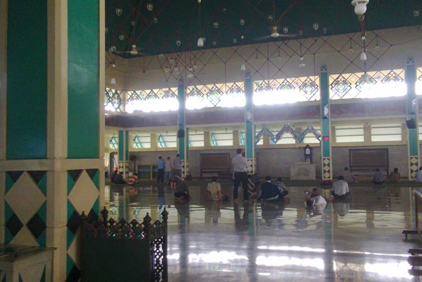 Masjid Raya Pondok Indah, Jakarta Selatan.