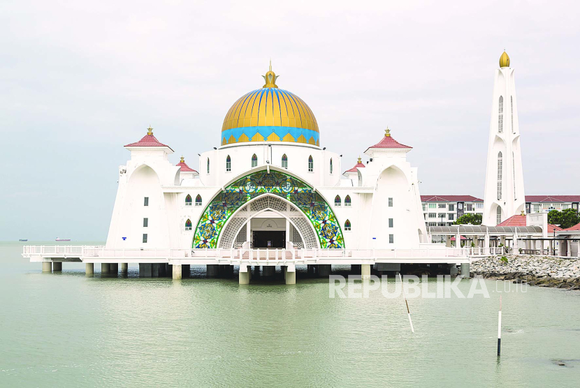 Masjid Selat Melaka