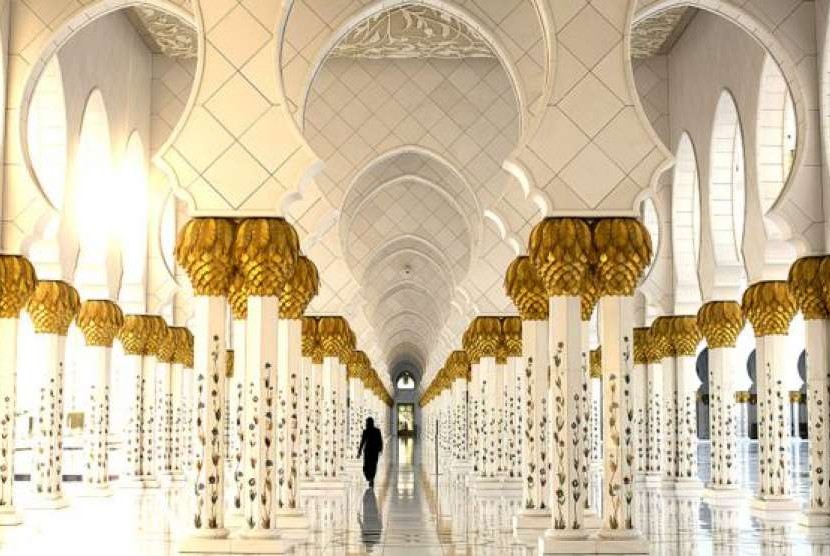 10 Landmark Abu Dhabi yang Luar Biasa. Foto: Masjid Sheikh Zayed Bin Sultan Al Nahyan di Abu Dhabi