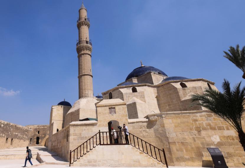 Masjid Suleyman Pasha Al Khadim merupakan masjid Ottoman tertua di Kairo, Mesir. Masjid ini dibangun pada 1528.