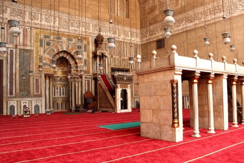Masjid dengan corak arsitektur Mamluk (ilustrasi)