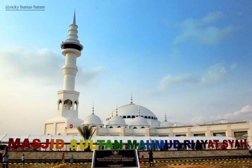 Masjid Sultan Batam Kini Miliki Pojok Baca Digital. Masjid Sultan Mahmud Riayat Sah di Kota Batam, Kepulauan Riau.