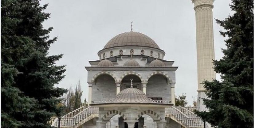 Masjid Sultan Suleiman di Kota Mariupol Ukraina. Kisah Mufti Ukraina 'Turun Gunung' Ikut Membela Negaranya