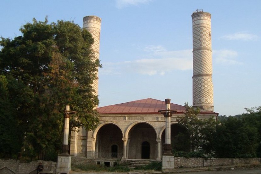 Tegang dengan Iran, Azerbaijan Tutup Masjid Terkait Khamenei. Masjid Sushi di Azerbaijan.