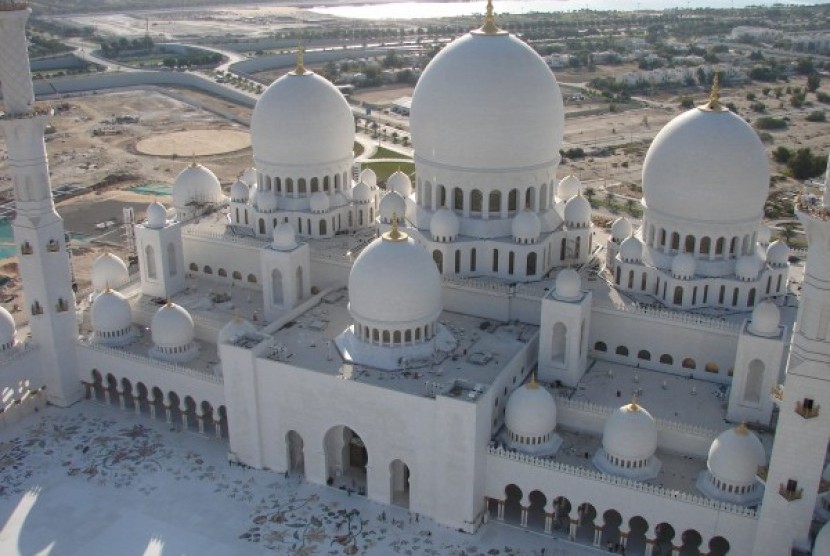 Masjid Syekh Zayed Abu Dhabi.