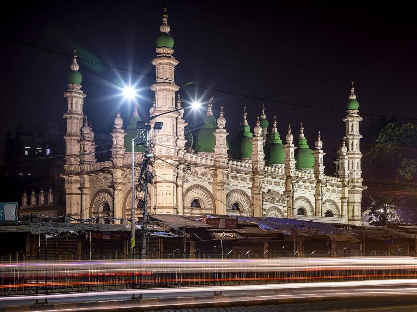 Masjid Tipu Sultan Shahi Kolkata atau Masjid Tipu Sultan di Kolkata, India. Pemerintah Telangana India Siapkan Rp 32 Miliar untuk Gaji Imam dan Muadzin