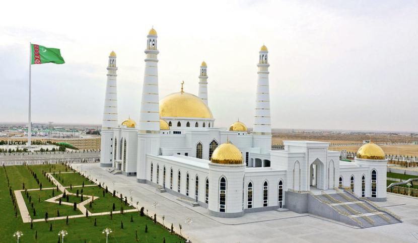 Masjid Turkmenbashi Ruhy atau Masjid Gypjak di Turkmenistan.