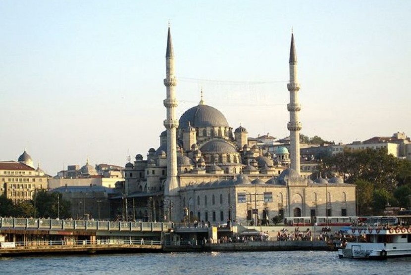Masjid Yeni atau Yeni Camii, Istanbul, Turki
