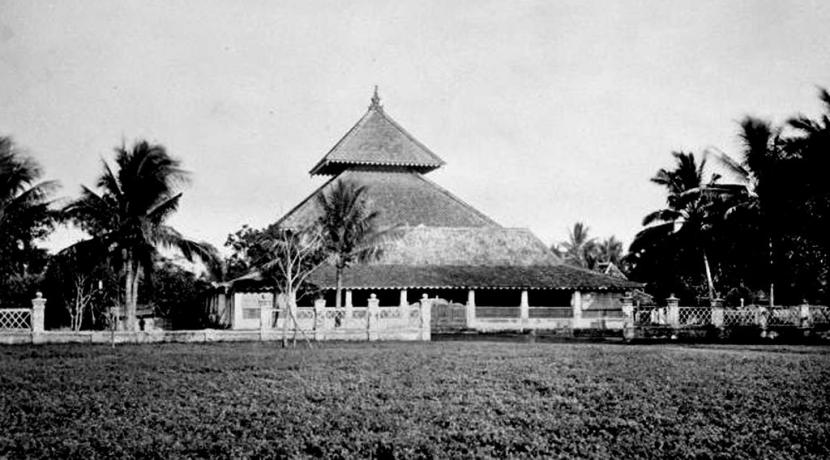 Arsitektur Lokal Masjid Agung Demak yang Sarat Simbol (ilustrasi).