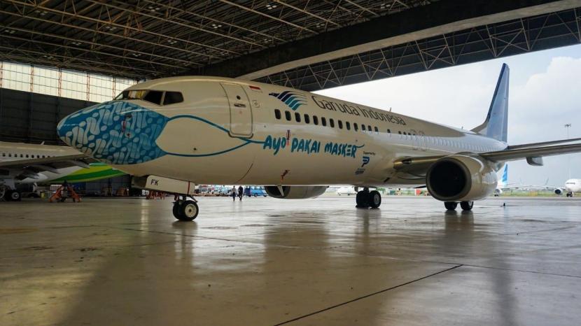  Maskapai penerbangan nasional Garuda Indonesia didukung penuh oleh Pigeon Express Cargo, Selasa (20/10) di Hanggar 2 GMF AeroAsia meluncurkan  desain mask livery terbaru yang menampilkan corak batik parang pada armada Boeing 737-800 NG 