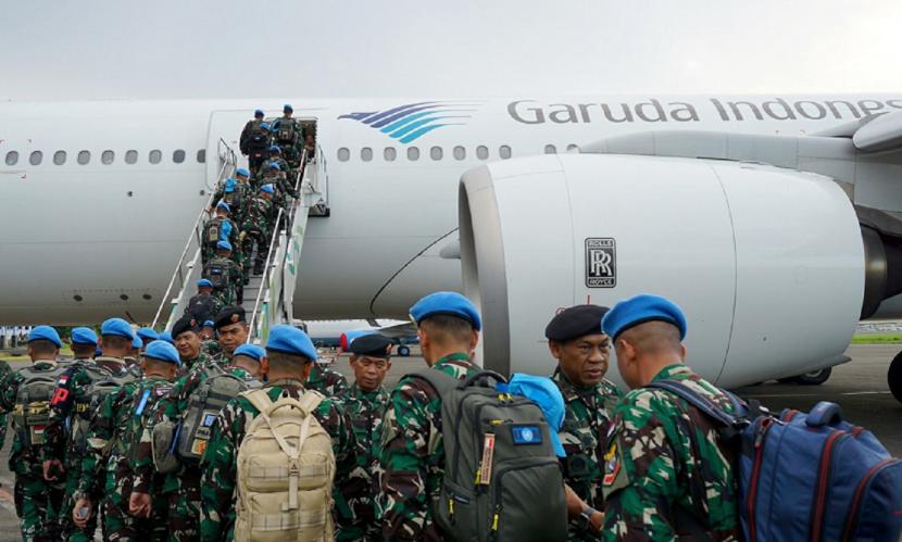 Maskapai penerbangan nasional Garuda Indonesia terus memperkuat peranannya dalam mendukung misi kenegaraan. Salah satunya melalui penyediaan aksesibilitas transportasi udara bagi sedikitnya 2.115 Kontingen Garuda dari Tentara Nasional Indonesia (TNI) yang ditugaskan sebagai pasukan perdamaian di Lebanon dan Kongo.  