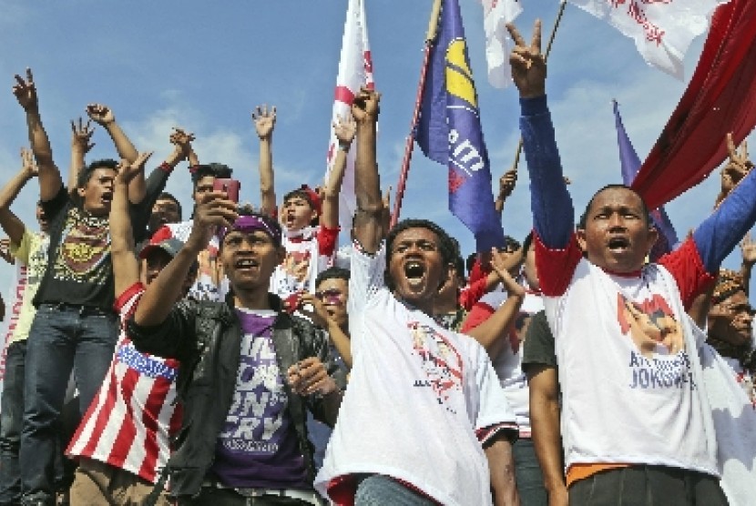 Massa pendukung Jokowi-JK di Cilacap, Jawa Tengah