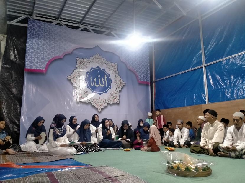  Masyarakat Kabupaten Malang melaksanakan tradisi Megengan dalam rangka menyambut Ramadhan. 