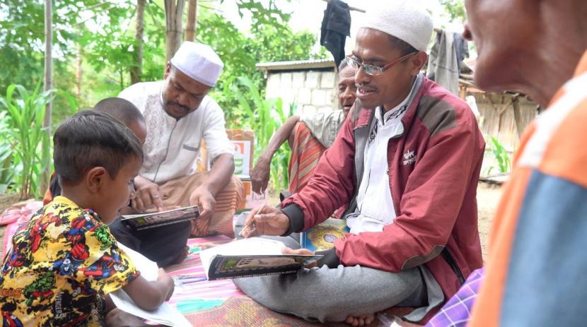Masyarakat Muslim di pedalaman NTT sangat butuh bimbingan dari dai, juga dukungan fasilitas seperti mushaf Quran, buku Iqra’, dan perlengkapan shalat  