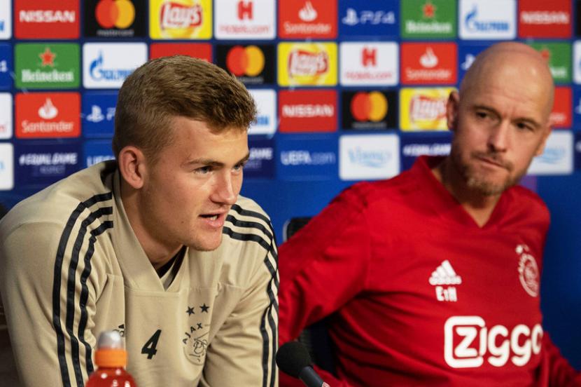 Matthijs De Ligt (kiri) bersama Erik ten Hag saat sama-sama masih di Ajax.