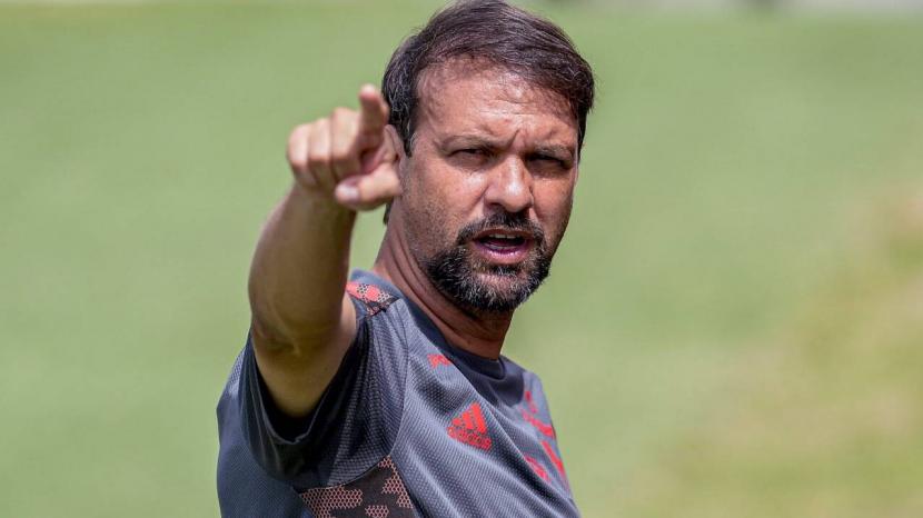 Mauricio Souza menjadi pelatih baru Madura United.