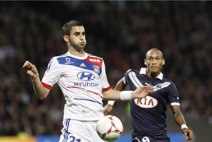 Maxime Gonalons (kiri) 