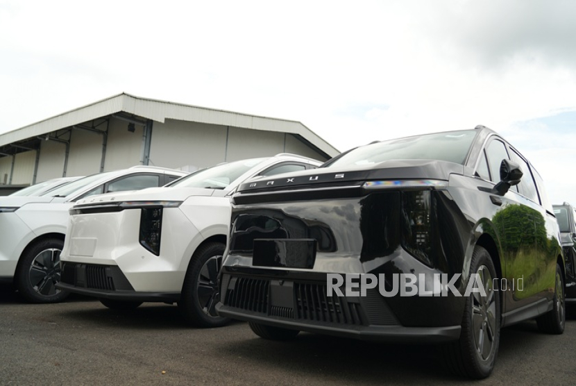 Maxus Resmi Serahkan Batch Pertama MIFA 7 dan MIFA 9 Rakitan Lokal ke Konsumen Indonesia