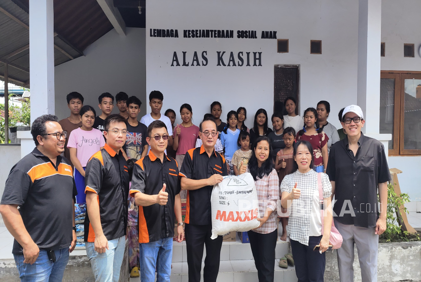 Resmikan Gerai Pertama di Bali Barat, Maxxis Gelar Aksi Sosial ke Panti Asuhan di Jembrana