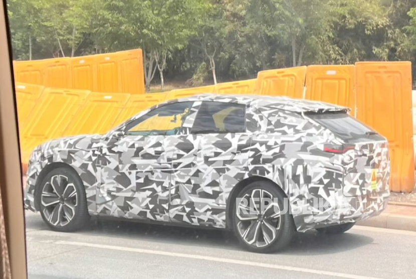 Mazda EZ-60 memiliki beberapa fitur teknologi andalan, seperti chip kokpit 4 nm yang dirancang untuk kinerja hemat energi dan dukungan lebih dari 1.700 fungsi kokpit inovatif. 