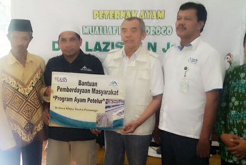 MCI Jatim dan LAZIS PLN Jatim beri pelatihan ternak telur