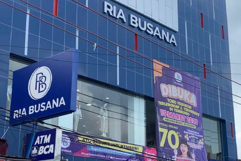 Peritel Indonesia, Ria Busana berupaya mengembangkan era digital marketing. Ria Busana memanfaatkan untuk melakukan pengembangan bisnis melalui platform media sosial dan marketplace.