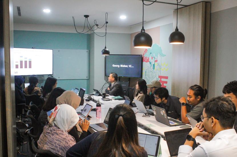Media Workshop: Course To Zero (Emission) di ECO-S Coworking & Office Space Sahid Sudirman Residence.