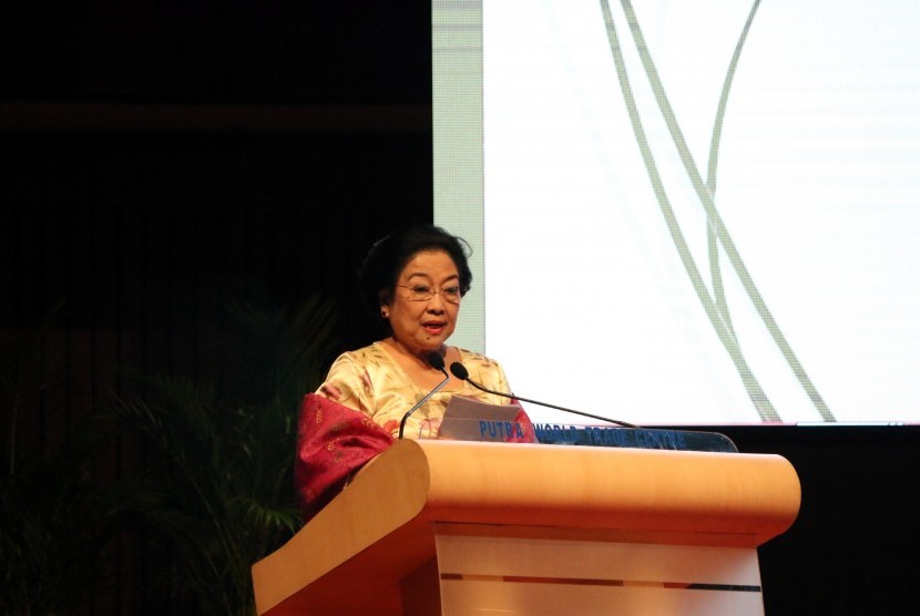 Megawati dalam seminar tentang 'Kerjasama Wilayah ASEAN dengan tema: Hentikan Kekerasan Seksual Terhadap Anak-Anak', di Putra Wolrd Trade Centre Kuala Lumpur, Selasa (14/3/2017).