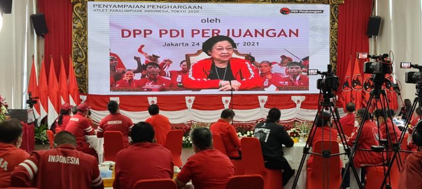  Megawati menilai saat ini seluruh instrumen negara telah meletakkan kaum disabilitas sejajar dengan semua orang. 