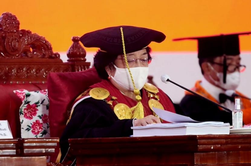 Megawati Soekarnoputri menjadi salah satu penguji sidang terbuka program doktoral Universitas Pertahanan (Unhan).