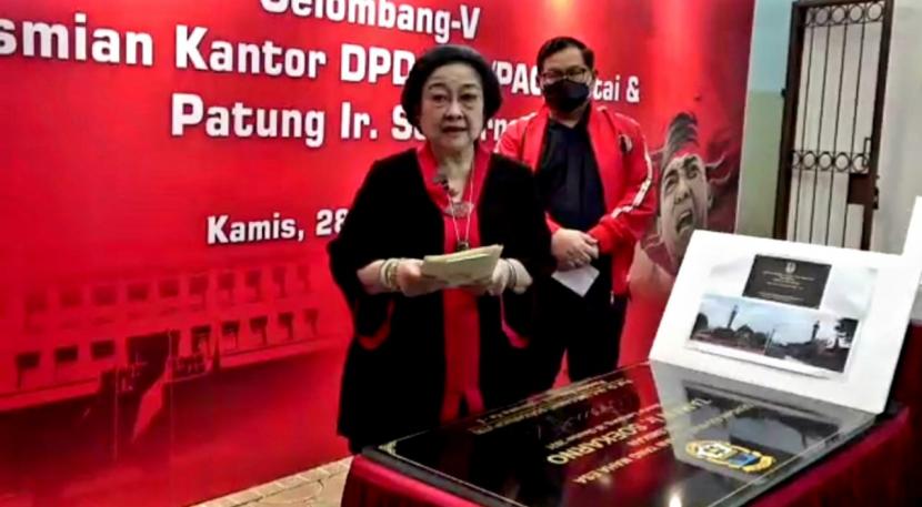 Megawati Soekarnoputri meresmikan Taman UMKM Bung Karno dan kantor partai.