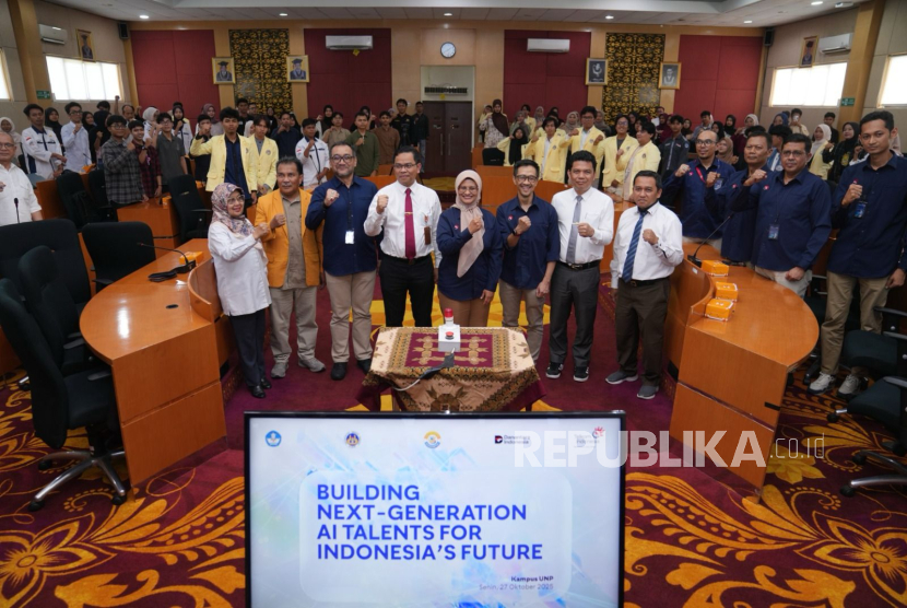 AI Campus Telkom Hadir di Universitas Negeri Padang, Siap Cetak Talenta Digital Terbaik