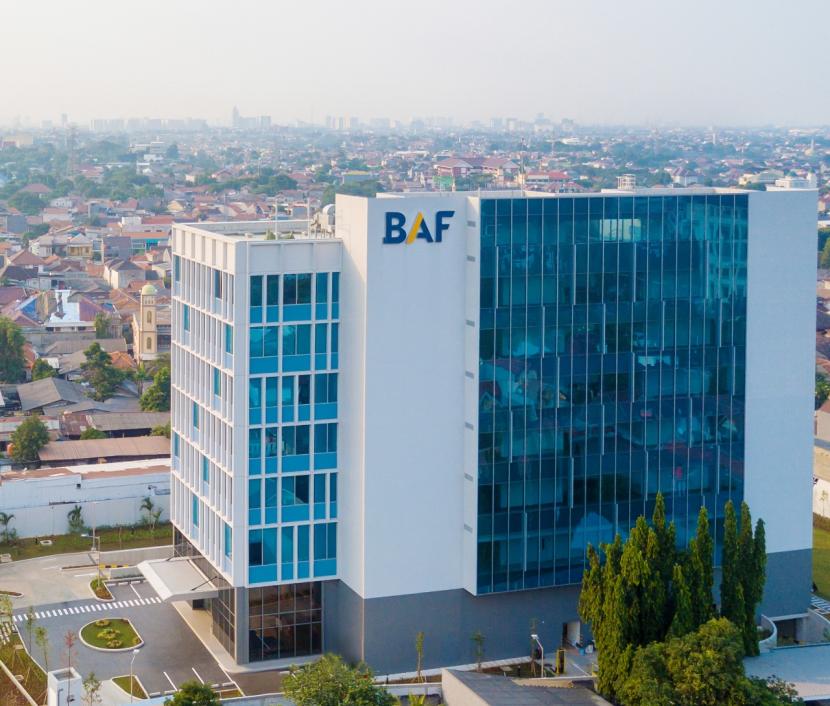 Melalui inovasi produk dan layanan yang semakin canggih dan terintegrasi, BAF kini menciptakan terobosan baru dengan menghadirkan BAF Kiosk.