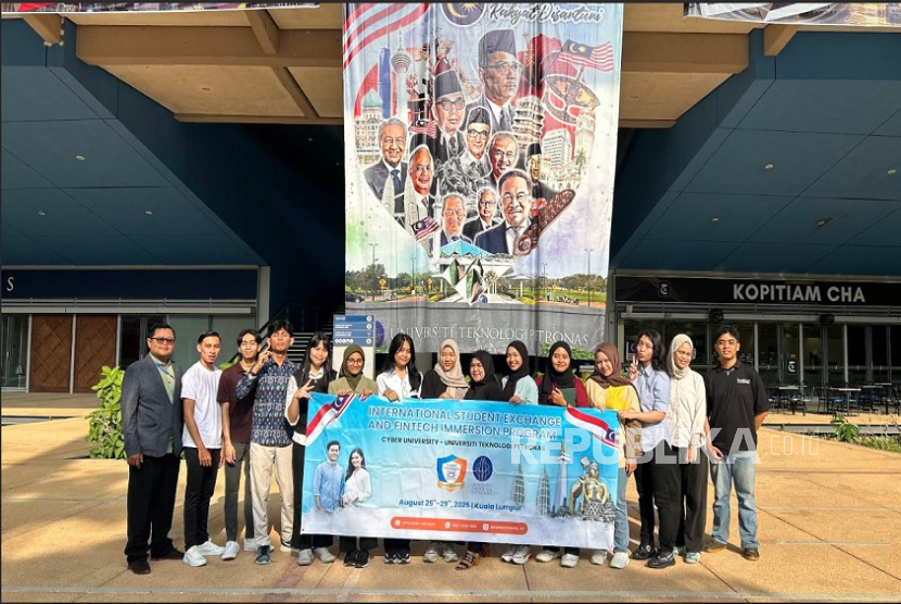 Melalui International Student Exchange, mahasiswa Cyber University memperoleh pengayaan tentang wawasan internasional. 