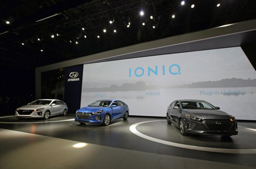 Melalui IONIQ, Hyundai berencana meluncurkan empat model khusus baru dalam empat tahun ke depan berupa mobil-mobil yang lebih inovatif.