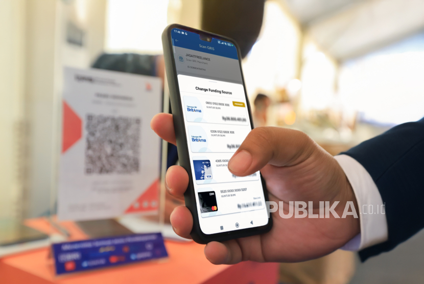 Melalui pembaruan fitur pembayaran QRIS di aplikasi BRImo, Kartu Kredit BRI kini dapat dijadikan sumber dana utama sekaligus melengkapi opsi pembayaran digital yang sudah ada sebelumnya.