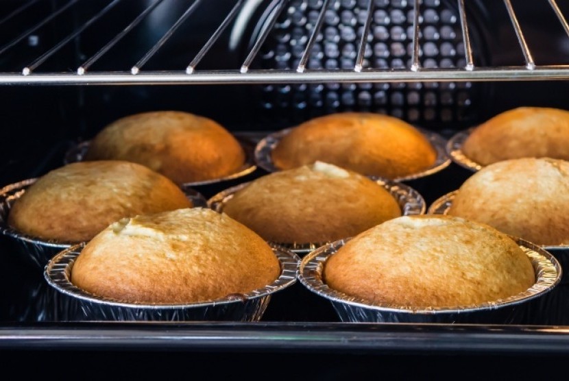 Bake cake. Cake in the Oven. Oven sirniyyat. Baking Ovens for Baking Uzbek Flat Cakes. Bake этимология.