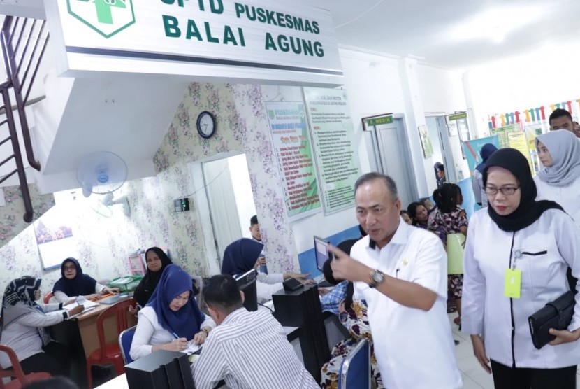 Memasuki hari kedua di tahun 2020, Bupati Muba Dodi Reza Alex Noerdin melalui Sekretaris Daerah Muba Drs Apriyadi MSi, melakukan sidak ucai libur tahun baru.