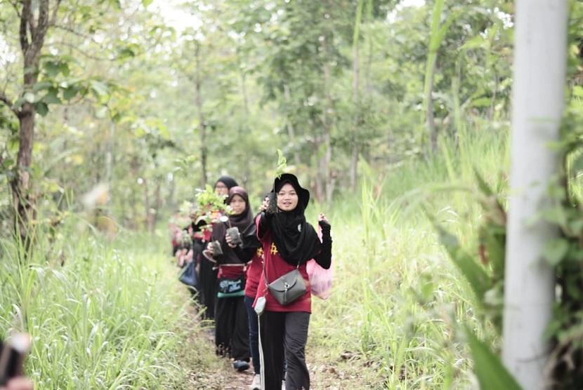 Memperingati Hari Relawan Sedunia, Dompet Dhuafa melalui Dompet Dhuafa Volunteer dan Semesta Hijau gelar Internasional Volunteer Day Camp (IVD) 2019. 