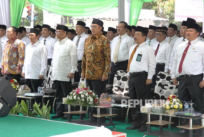 Menag bersama Kakanwil Kemenag Jabar dan jajarannya 