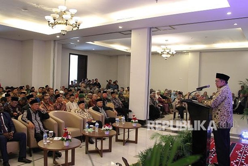 Menag Lukman Hakim Saifuddin memberikan sambutan pada Muktamar ke 40 Al Irsyad Al Islamiyyah (Ilustrasi)