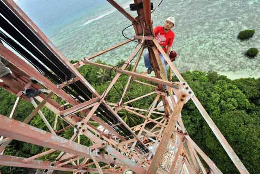 Menara BTS (Base Transceiver Stations) milik Telkomsel di Pulau Tongkeng, Kepulauan Seribu.