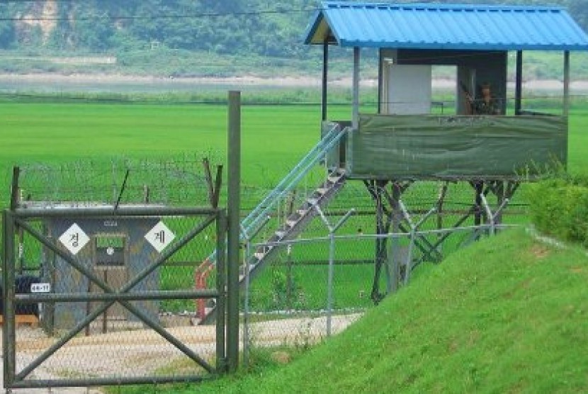 Menara Pengawas di zona demiliterisasi Korea