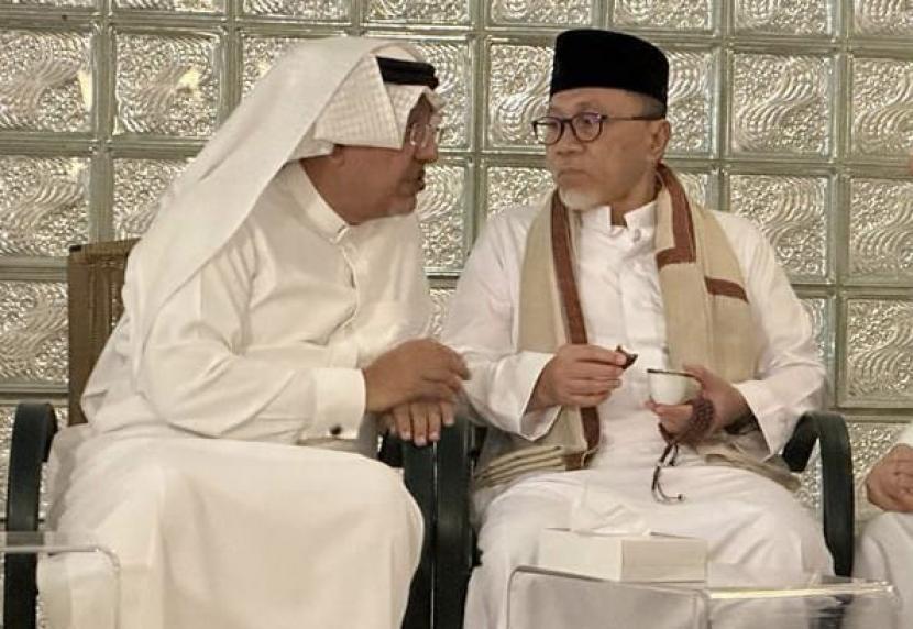 Mendag Zulkifli Hasan saat berbincang dengan pemilik Bank Al Bilad Arab Saudi Syekh Ibrahim Al-Subaie..