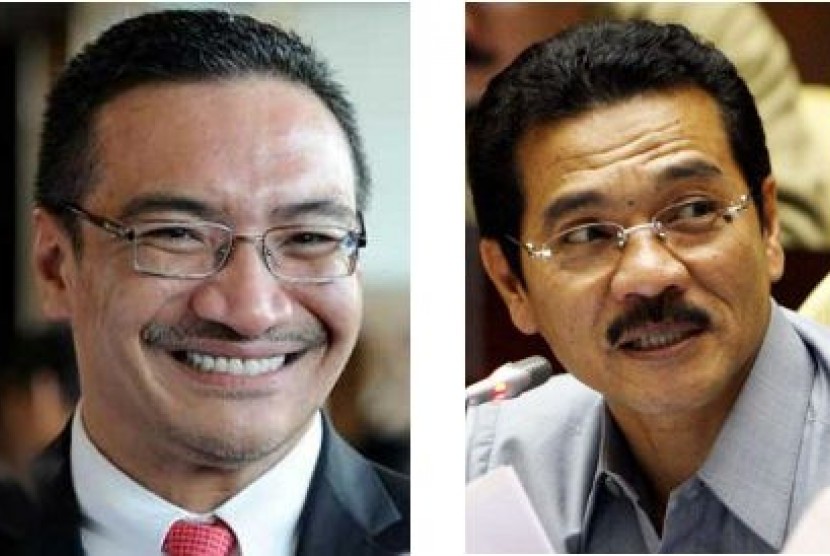 Mendagri Malaysia Ahmad Zahid bin Hamidi (kiri) dan Gamawan Fauzi