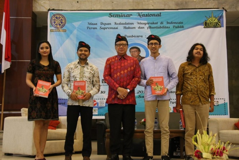 Mendagri Tjahjo Kumolo saat menjadi pembicara seminar nasional dengan pokok pembahasan Masa Depan Kedaulatan Rakyat di Indonesia: supremasi hukum dan akuntansi publik di Gedung Auditorium Widya Sabha Universitas Udayana Jimbaran Bali, Sabtu (10/11)