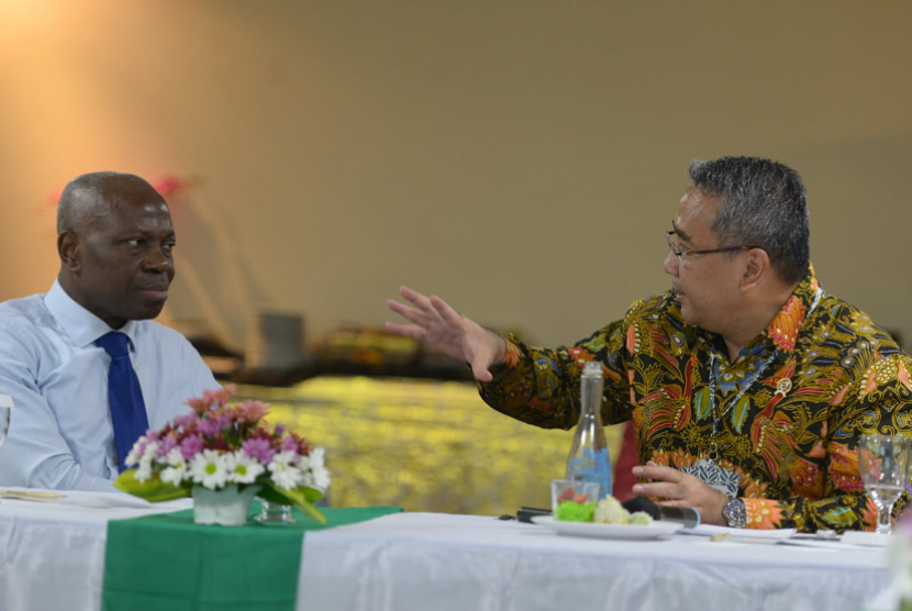 Mendes PDTT Eko Putro Sandjojo bertemu dengan Presiden The International Fund for Agricultural Development (IFAD) Gilbert Houngbo.