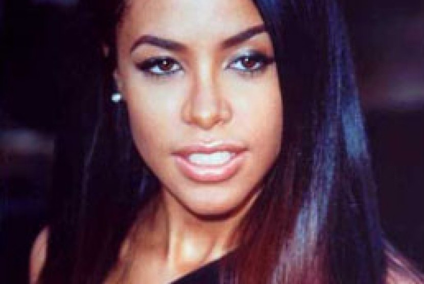 Mendiang penyanyi dan aktris Amerika Serikat, Aaliyah.